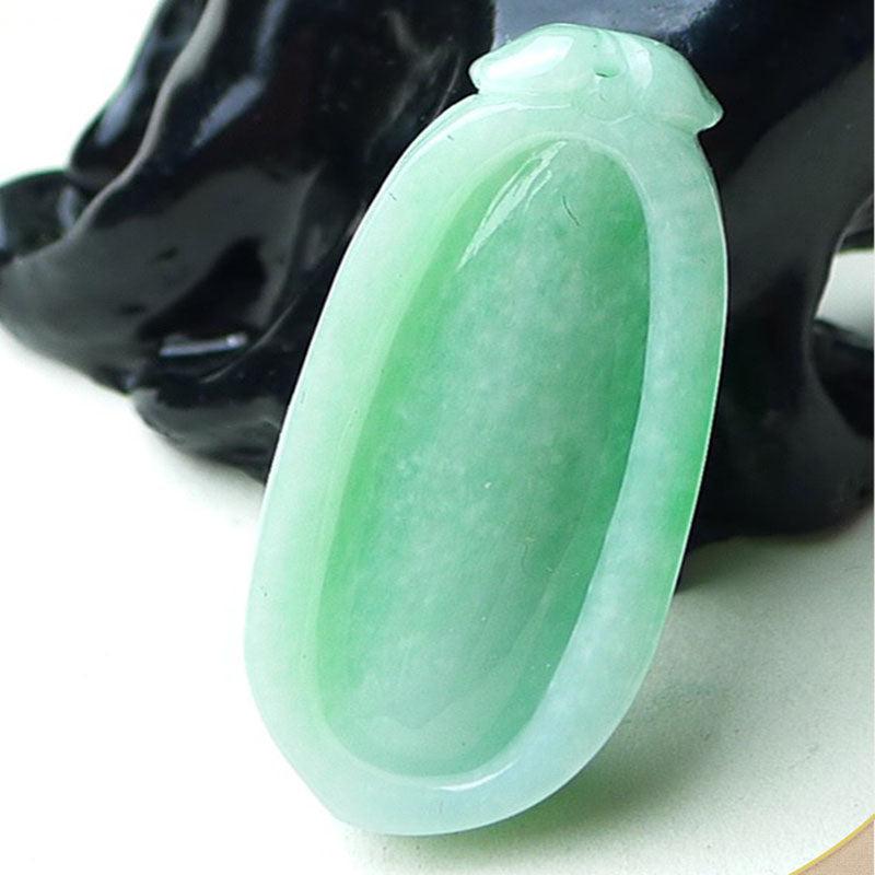 Natural A-goods jadeite is exquisite, and the color of Fugua is moistened with water